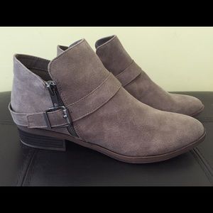 Ankle bootie